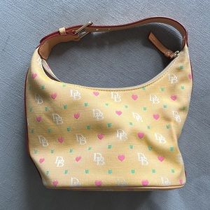 [Like New] Super cute Dooney & Burke yellow bucket bag